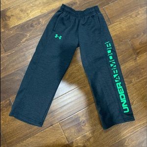 Under armour kids pants! Size youth small